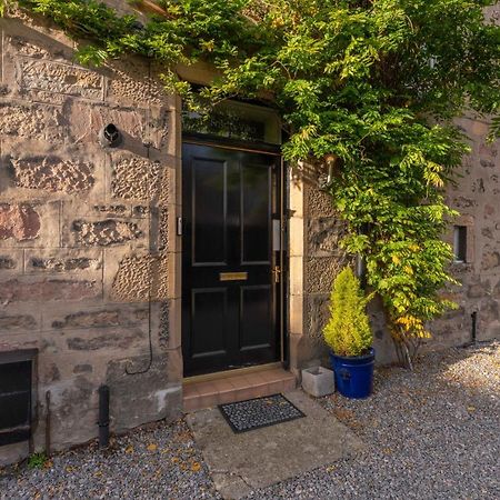 Luxury Inverness Central Apartment Private Parking Экстерьер фото